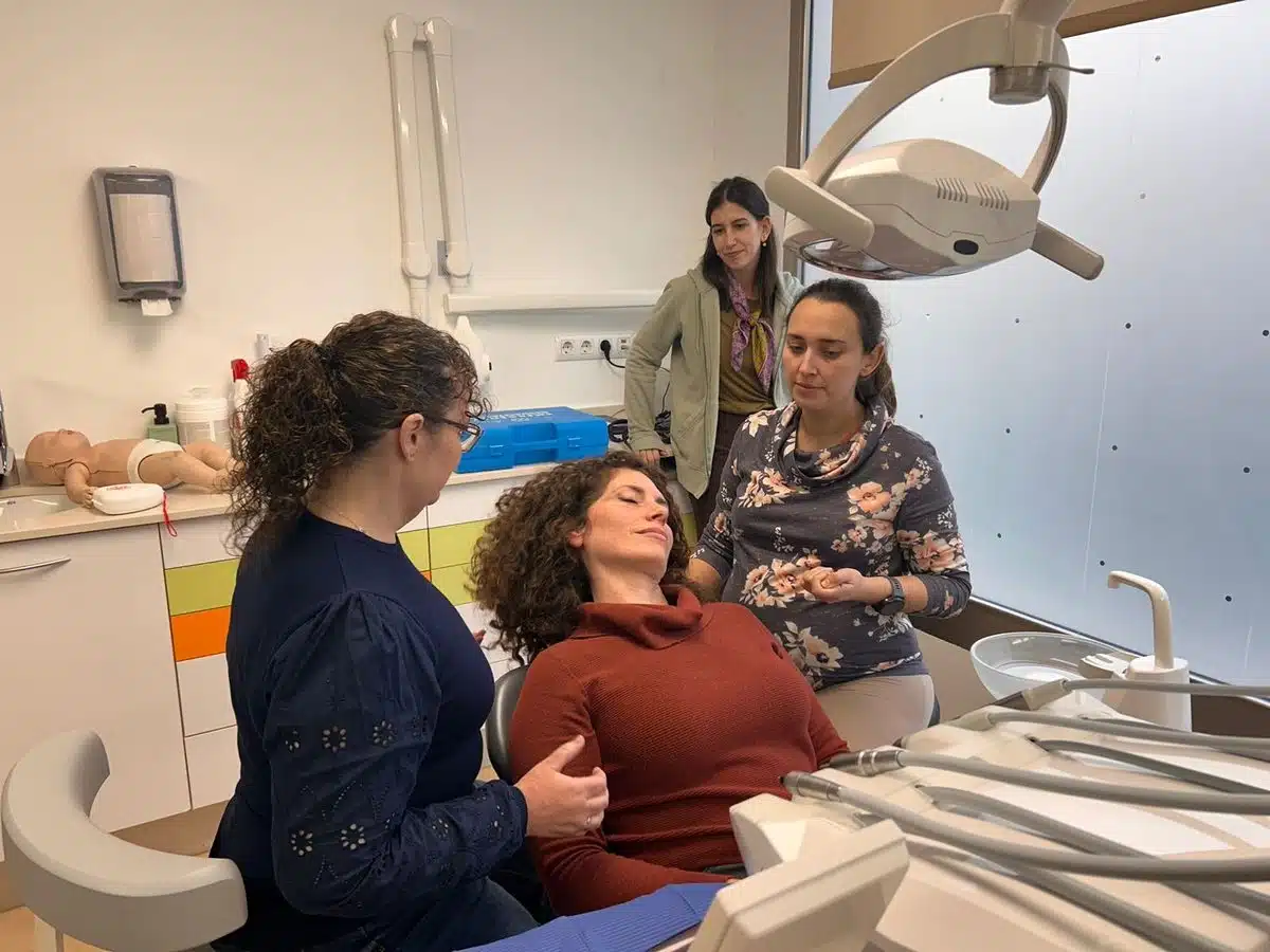 Formación en urgencias en el sillón dental