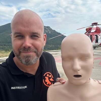 Juan Carlos, director e instructor del curso de Instructor SVB y DESA SEMICYUC — Salvar Vidas
