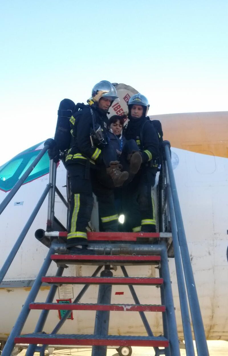 Formación en emergencias aeroportuarias — Salvar Vidas