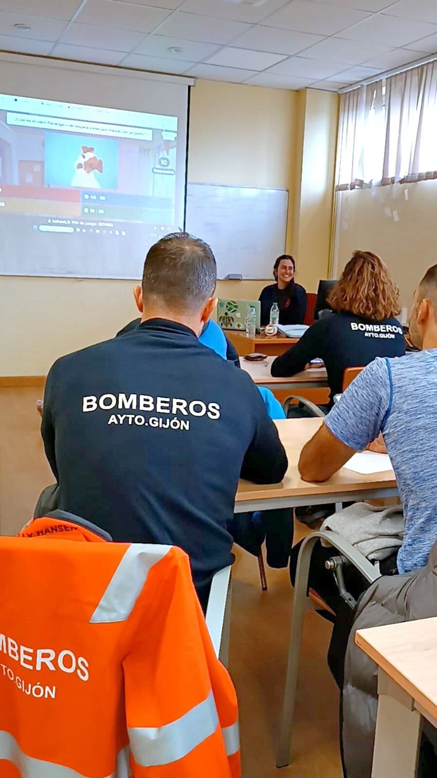 Clase de primeros auxilios a perros y gatos